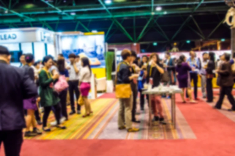 firmy budujące stoiska targowe